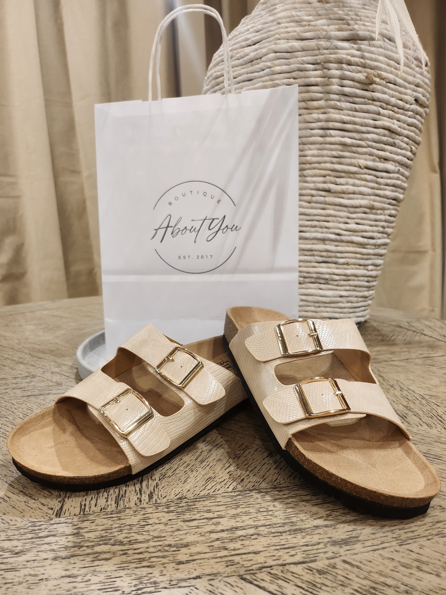 Gianna Sliders