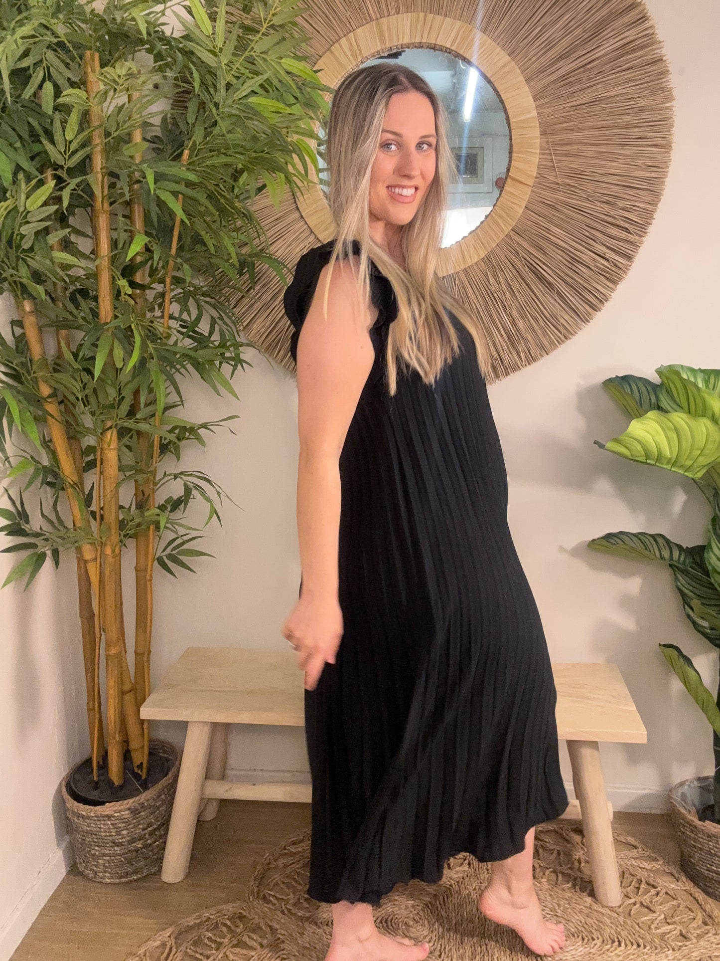 Fan Dress Black