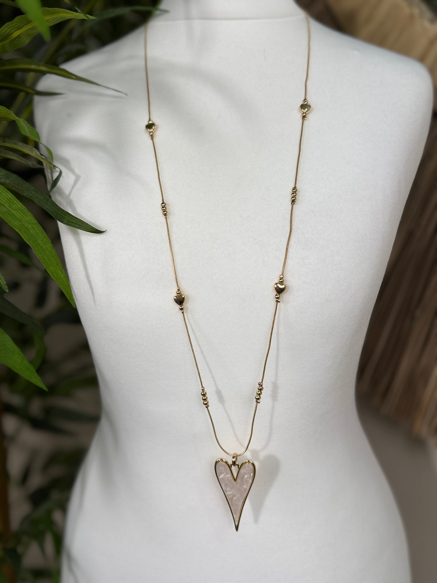 Amour Necklace Gold