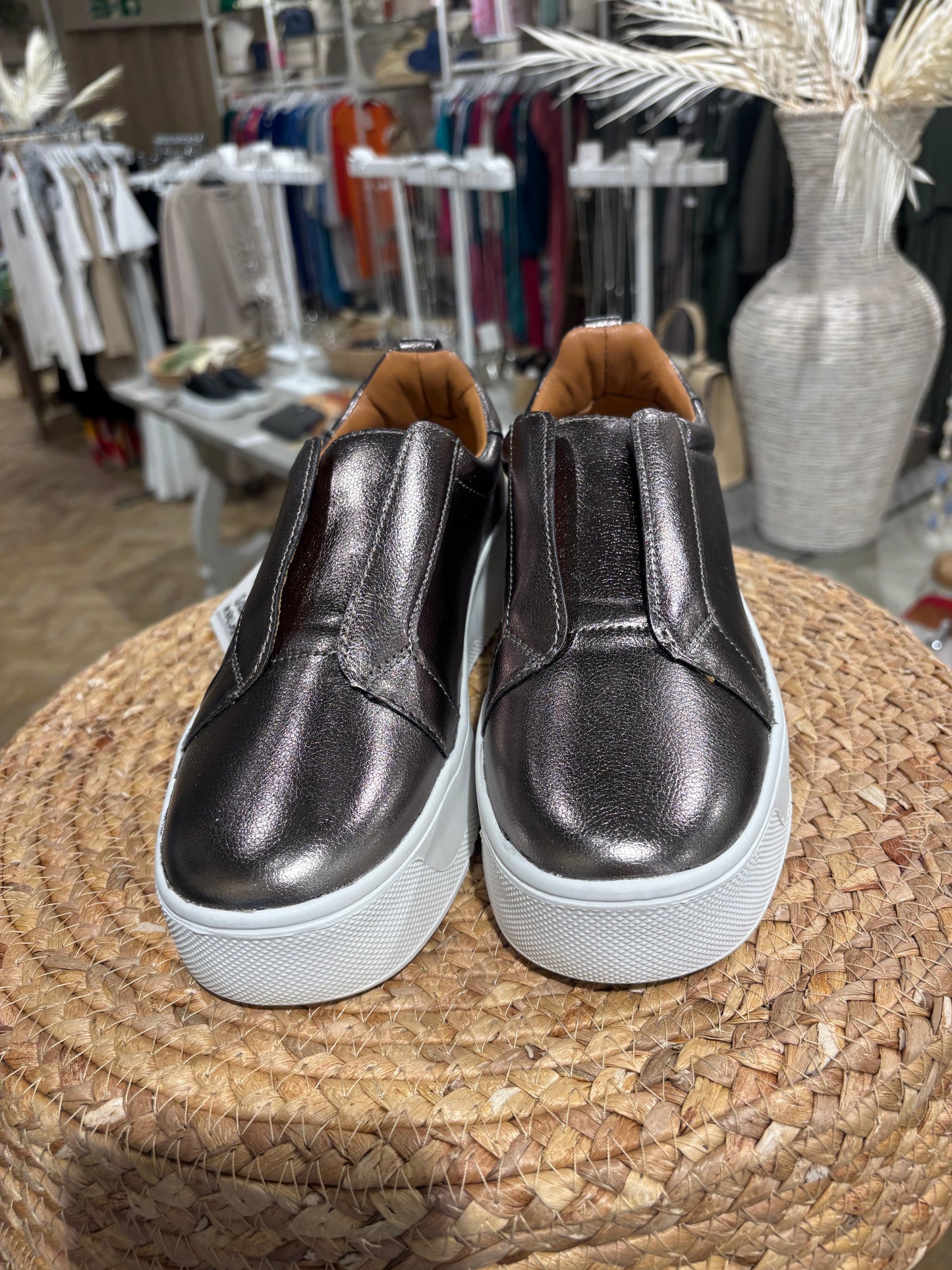 Rival Trainers Pewter
