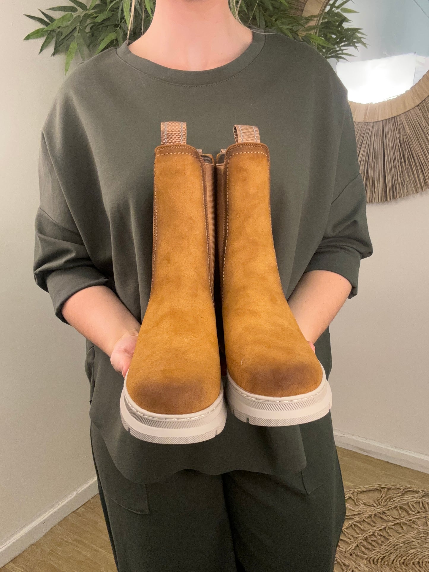 Stella Mid Calf Boots Tan