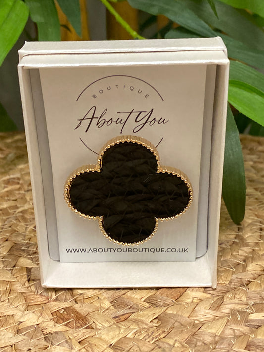 Magnetic Brooch Black Petals